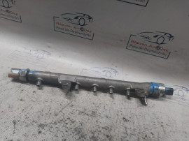 Rampa injectie Volkswagen Golf 6 1.6 2012