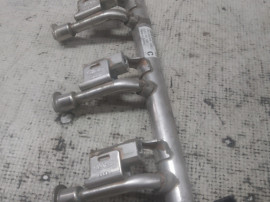 Rampa injectie Ford C-MAX Benzina 2014