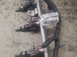 Rampa plus injectoare Dacia Sandero 1.0 Benzina 2022