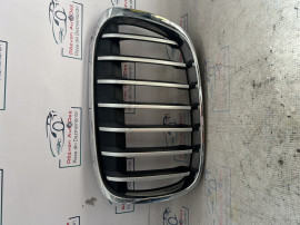 Grila centrala stanga BMW X1 F48 2016