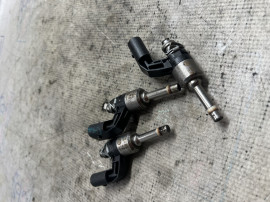 Injector Skoda RAPID 1.4 Benzina 2012