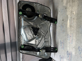 Macara geam stanga fata Volkswagen Tiguan 2014