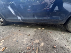 Prag stanga tabla Skoda Rapid Berlina 1.2 2014