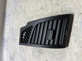 Grila ventilatie dreapta BMW Seria 1 E87 2012