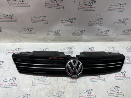 Grila bara fata Volkswagen Jetta 2012