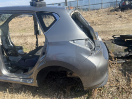 Aripa Stanga Spate Nissan Pulsar 2015