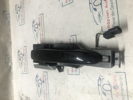 Maner exterior stanga fata Nissan Pulsar 1.2 Benzina 2014