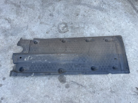 Scut lateral stanga Skoda Yeti 2.0 Motorina 2012