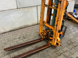 Lift / Catarg de tractor – hidraulic translatie inaltime 2,5 m