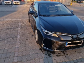 Primul proprietar Toyota Corolla Hybrid 1.8L Business 2022 Automată