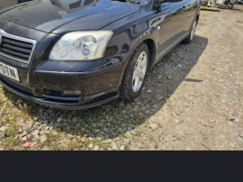 Dezmembrez Toyota Avensis