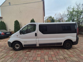Opel Vivaro L2 (varianta lungă) – 8+1 locuri – 2011 – Motor 2.0 CDTI