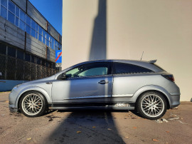 Opel Astra H GTC