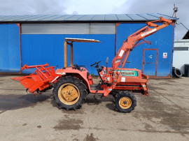 Tractor Hinomoto N209, 4x4, 21 CP