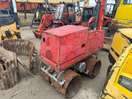 Dezmembrez cilindru compactor Bomag BMP851