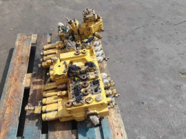 Distribuitor hidraulic excavator Caterpillar 330 B ,330 C