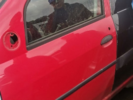 Ușa stanga fata dacia logan rosie fara rugina