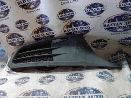 Grila proiector dreapta Volkswagen Jetta 2012