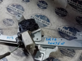 Macara geam dreapta fata Dacia Duster 2013