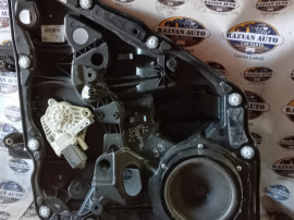 Macara geam dreapta spate Volkswagen Touareg 2012
