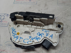 Broasca dreapta fata Volkswagen Passat CC 2011