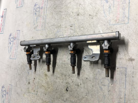 Rampa plus injectoare Dacia Duster 1.6 Benzina 2017