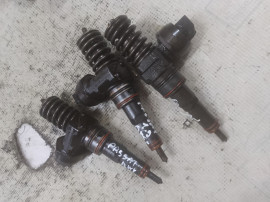 Injector Volkswagen Passat B6 1.9 2007