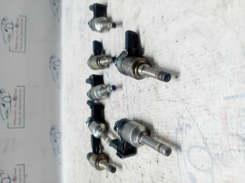 Injector Volkswagen Passat CC 1.8 Benzina 2013