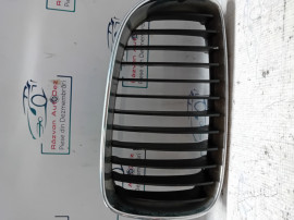 Grila centrala dreapta BMW Seria 1 118 2008