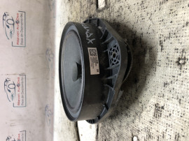 Boxa dreapta spate Dacia Duster 1.6 Benzina 2019