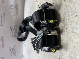 Set Centuri fata cu capsa Audi A4 B9 Break 2017