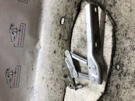 Balama stanga capota fata Volkswagen Golf 7 2014