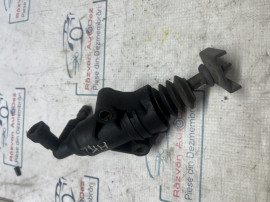 Pompa ambreiaj Skoda Octavia 2 2012