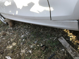 Prag dreapta plastic BMW Seria 1 E88 2012