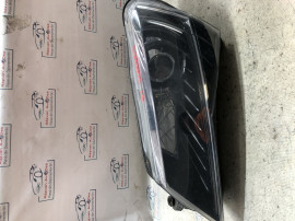 Far stanga cu xenon Skoda Superb 3 2018