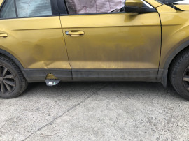 Prag dreapta plastic Volkswagen T-Roc 1.5 Benzina 2018