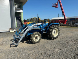 Tractor Iseki TL3200 cu brat incarcator, 2000 ore