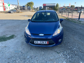 Ford fiesta 1, 25 ghia, navigație, klima, geamuri electrice