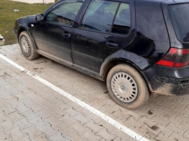 Dezmembrez VW Golf 4