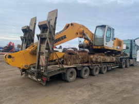 Dezmembrez excavator pe senile Liebherr R 944 C