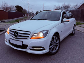 Mercedes C W204 // Facelift // 2012 // Full LED // Navi mare //