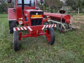 Tractor U650 + Plug și Disc &ndash; Fiabil și Puternic!