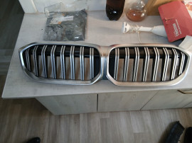 Grila fata cu mic defect 5113192976 BMW G20 LCI