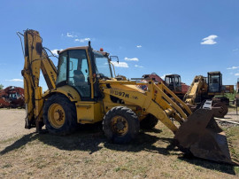 Pompa hidraulica buldoexcavator Komatsu WB 97 R Utility piese