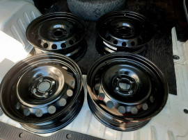 4 jante tabla 15" de Logan, Sandero, Clio