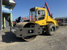 Cilindru compactor Bomag BW 213 D-3, 2001, 12,0 tone