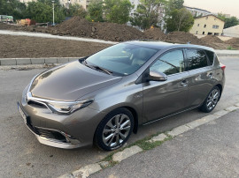 Toyota Auris 1.8l VVT-i Hybrid-Benzina