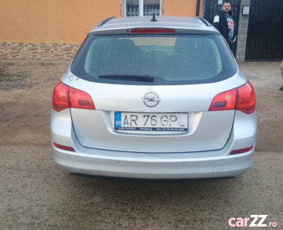 Opel Astra J 2013