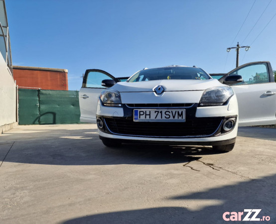 RENAULT Megane 3 GRANDTOUR 1.5 dci BOSE EDITION.